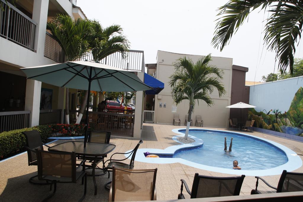 Apart Hotel Pico Bonito La Ceiba Esterno foto